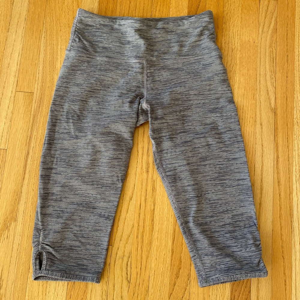 Lululemon Cropped leggings Size 6-Tetra Stripe Asphalt Grey/Black/Alpine White
